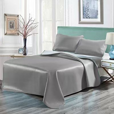 Grey mat room